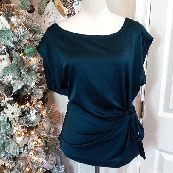 New York & Company Tops - New York & Company Satin Tunic w/Belt Sz XL
